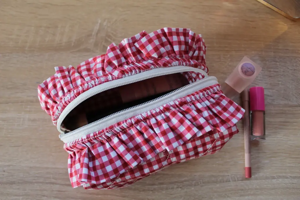 Red Picnic Pouch